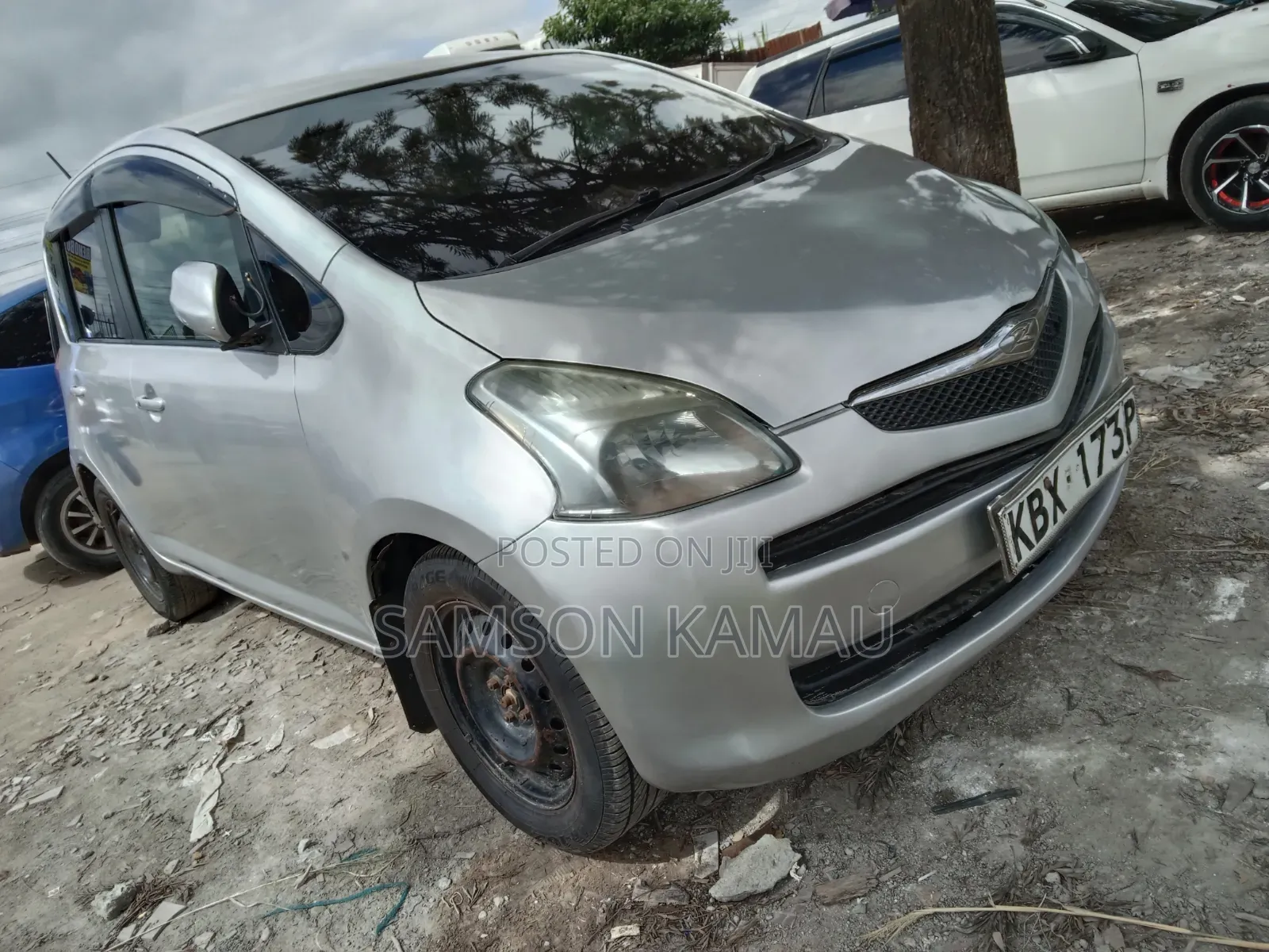 Toyota Ractis 2008 Silver