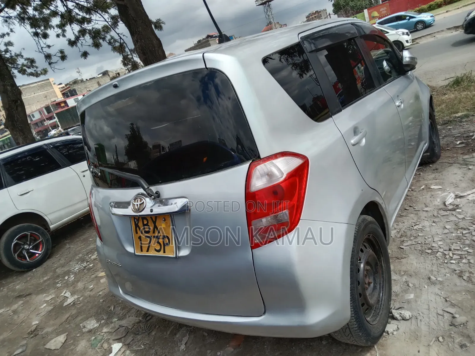 Toyota Ractis 2008 Silver