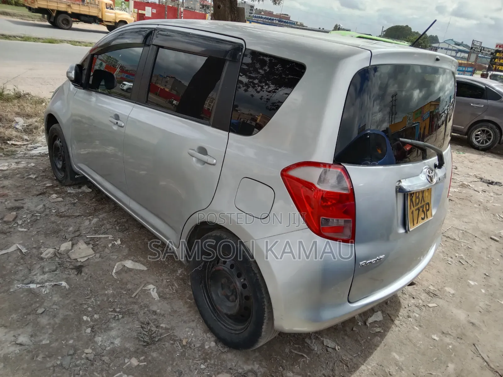 Toyota Ractis 2008 Silver