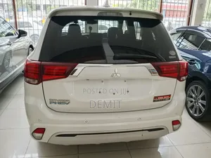 Mitsubishi Outlander 2.0 PHEV AWD 2019 Pearl