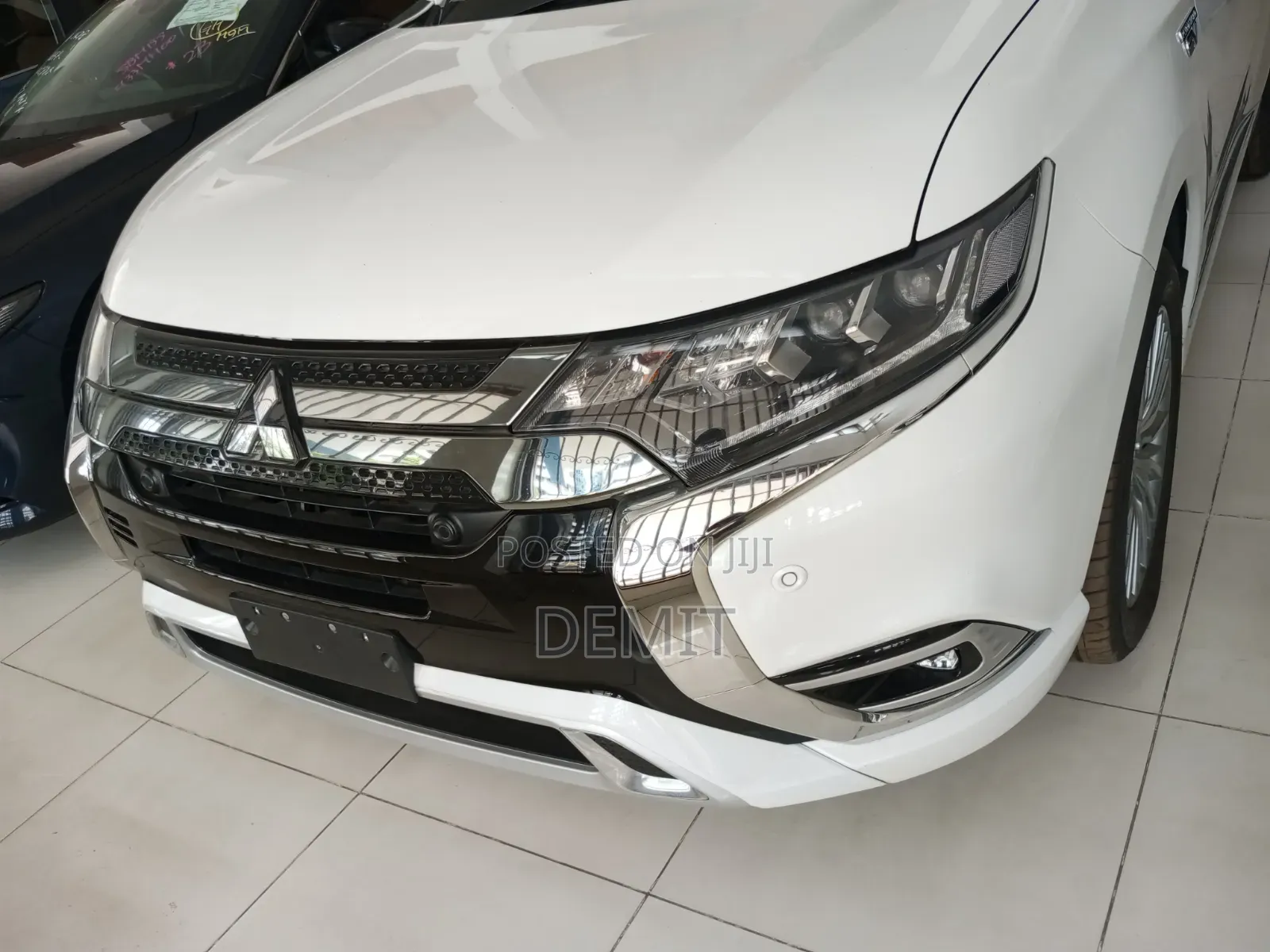 Mitsubishi Outlander 2.0 PHEV AWD 2019 Pearl
