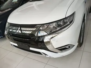 Mitsubishi Outlander 2.0 PHEV AWD 2019 Pearl