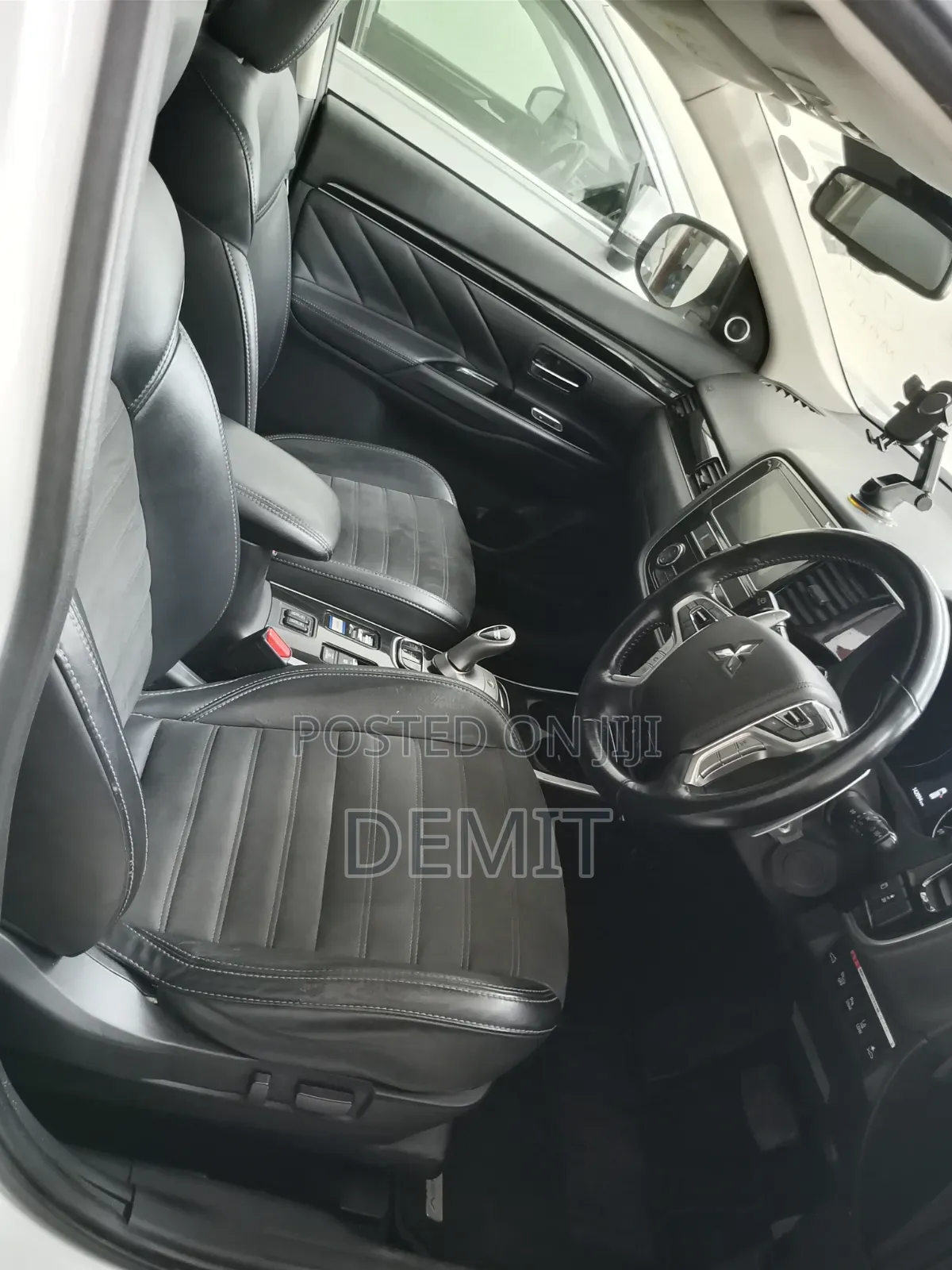 Mitsubishi Outlander 2.0 PHEV AWD 2019 Pearl