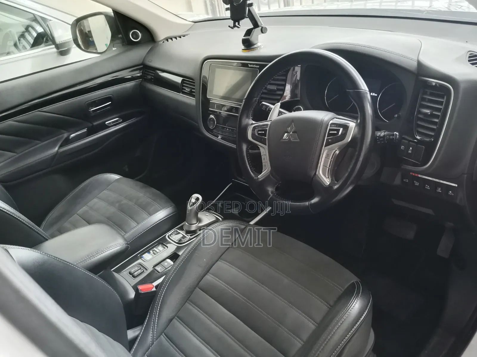 Mitsubishi Outlander 2.0 PHEV AWD 2019 Pearl