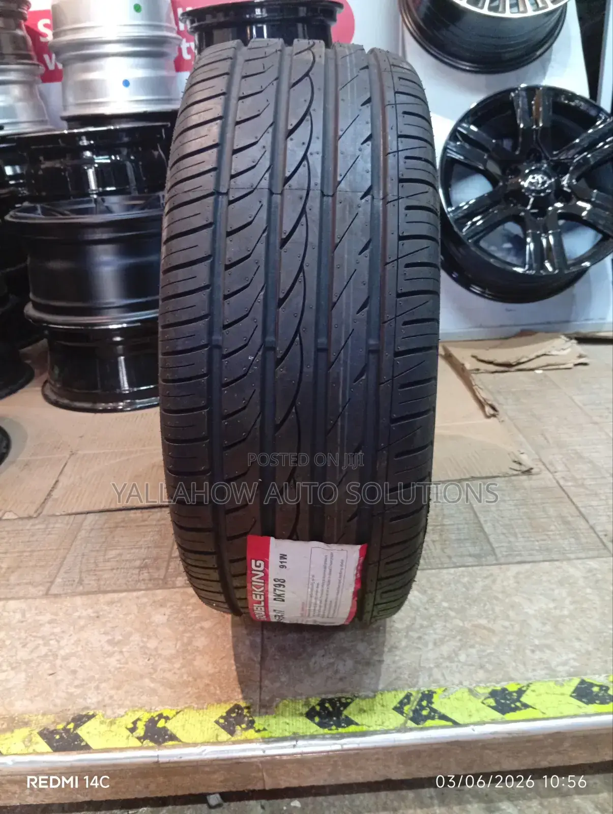 Double King 225/45r17 Ultra High Performance Car Tire
