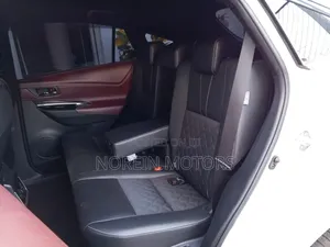 Toyota Harrier 2.0 4WD 2019 Off white