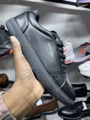 ( C K ) Calvin Klein Original Official Casual