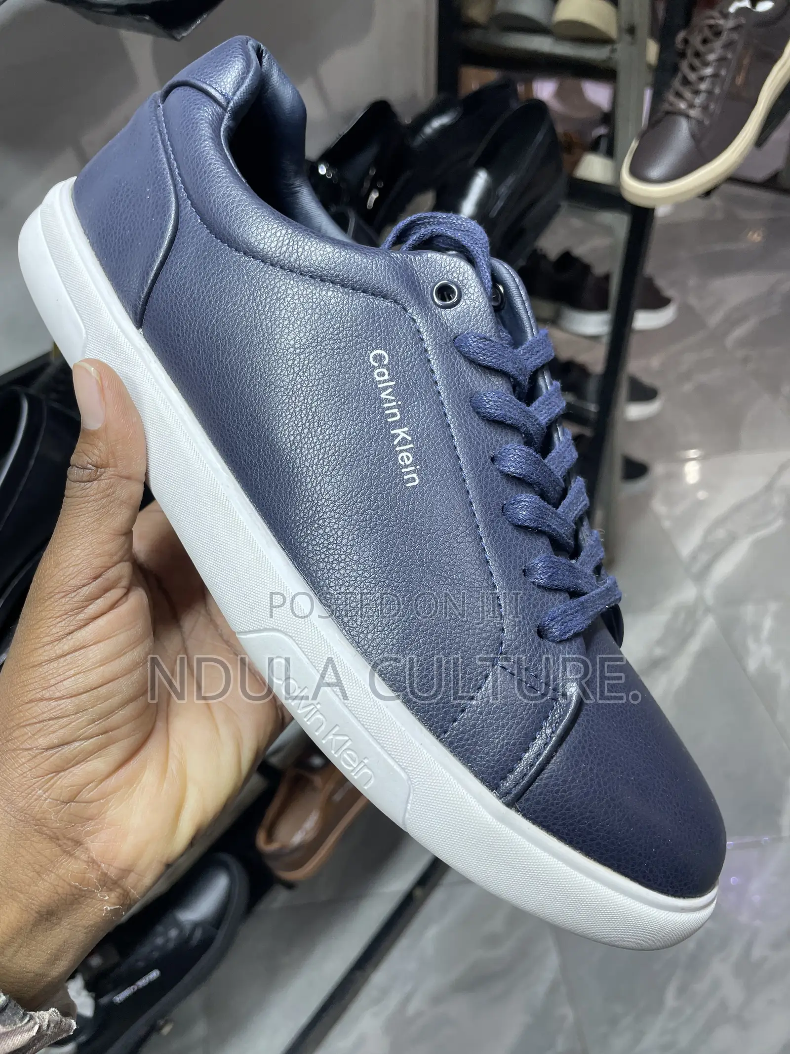 ( C K ) Calvin Klein Original Official Casual