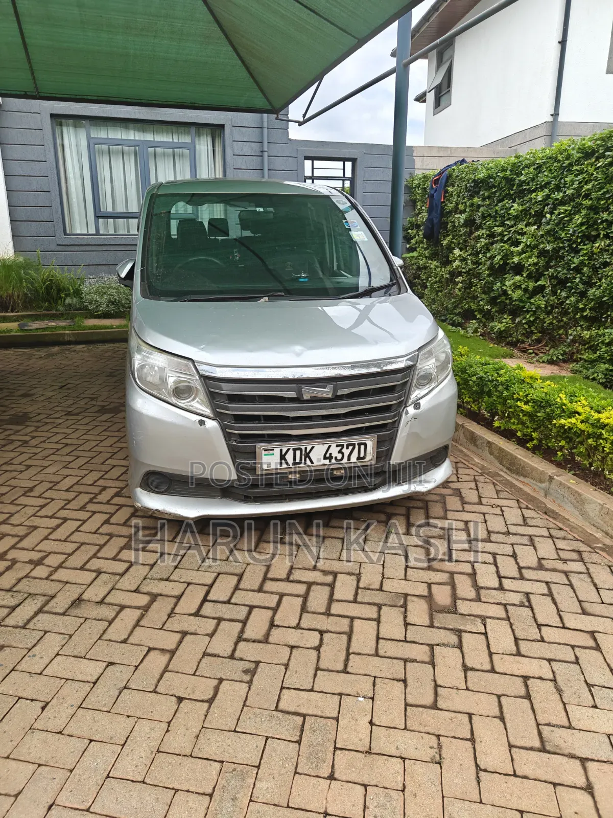 Toyota Noah Hire