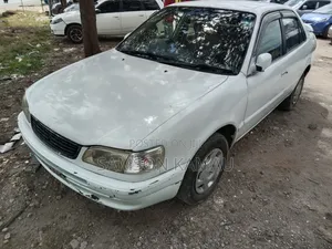 Toyota Corolla 1998 White