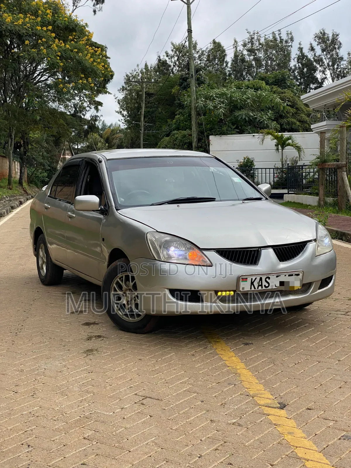Mitsubishi Lancer 2004 Gold