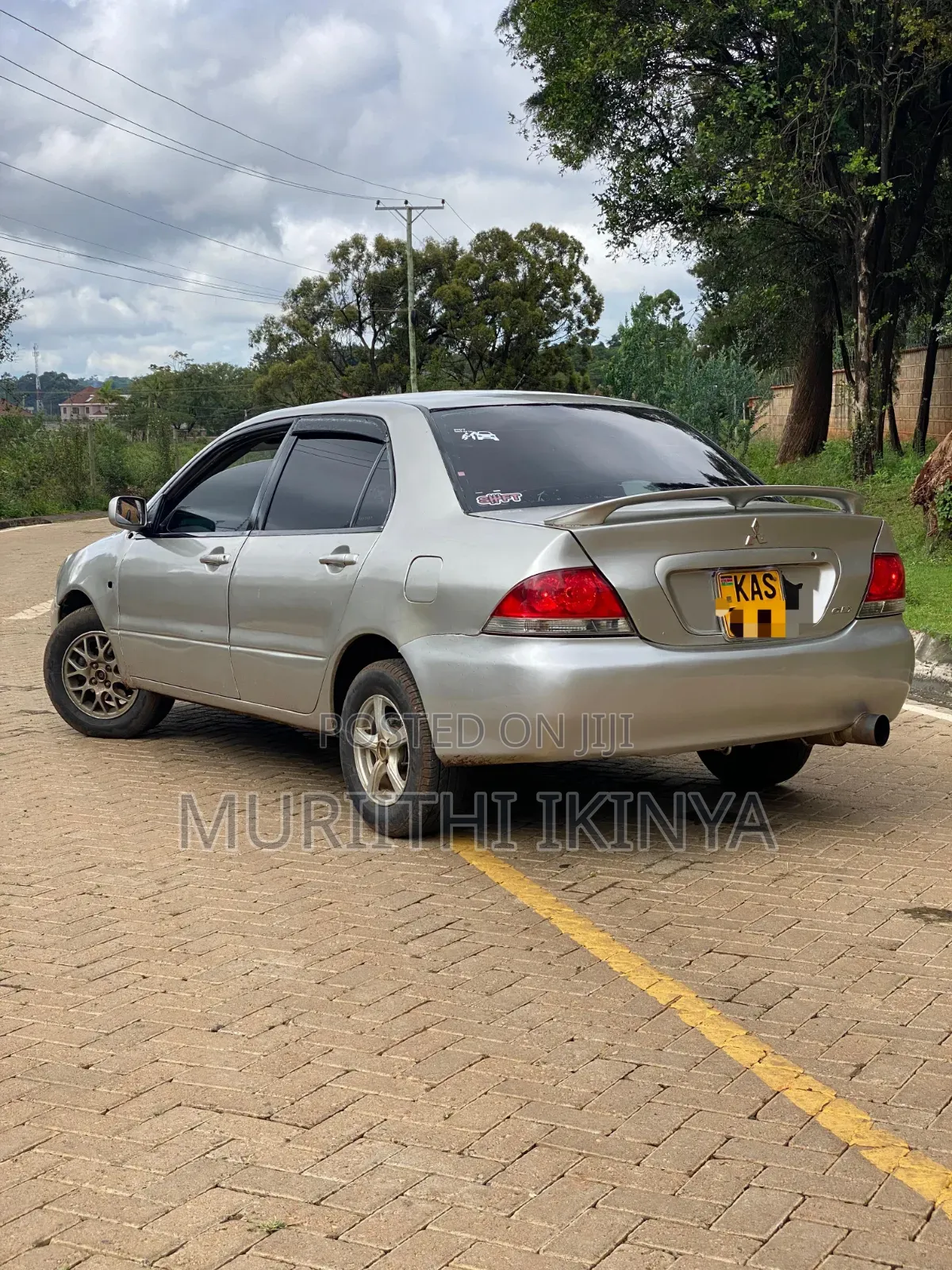 Mitsubishi Lancer 2004 Gold