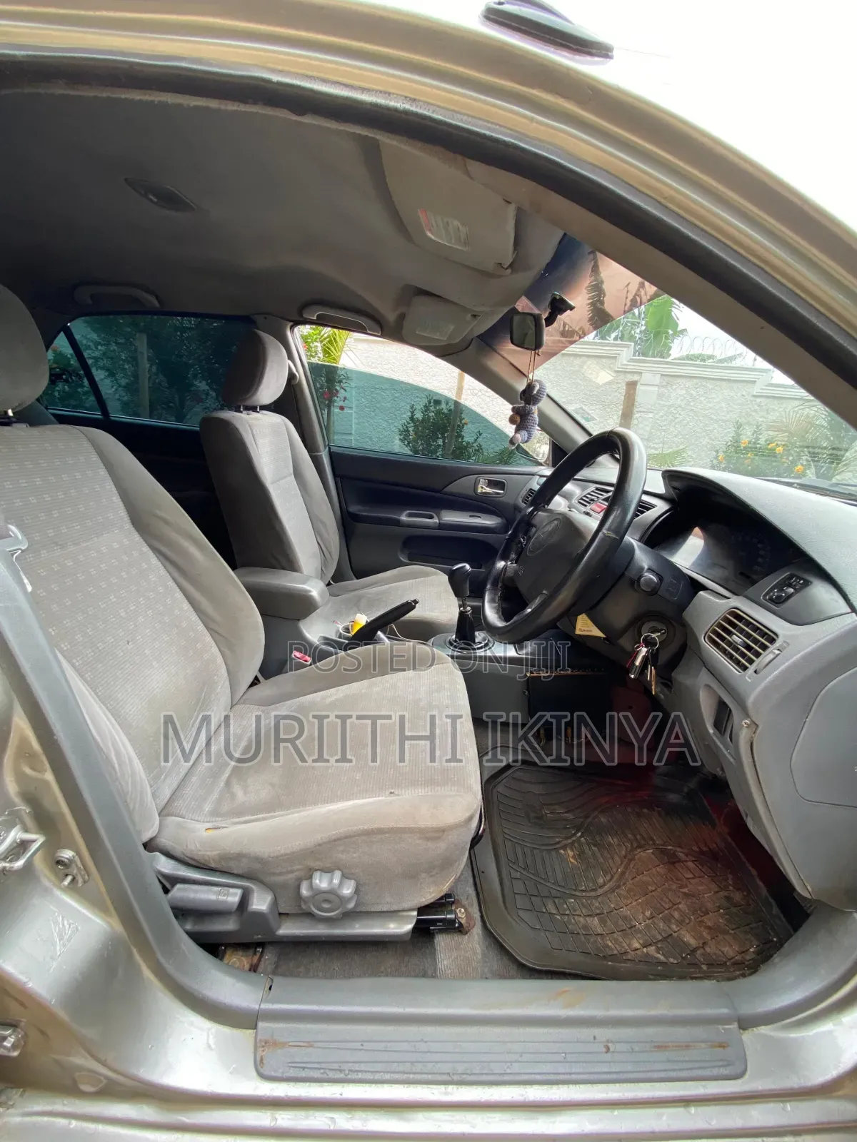 Mitsubishi Lancer 2004 Gold