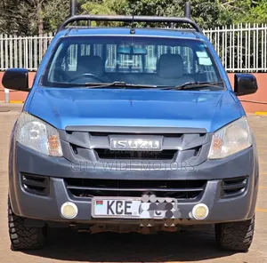 Isuzu D-MAX 2015 Blue