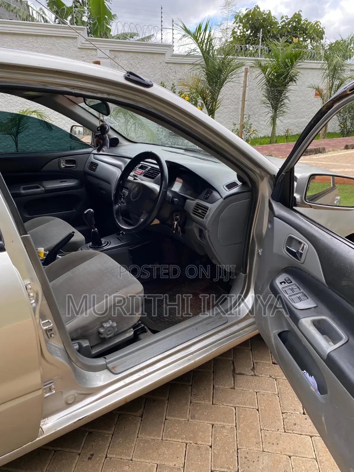 Mitsubishi Lancer 2004 Gold