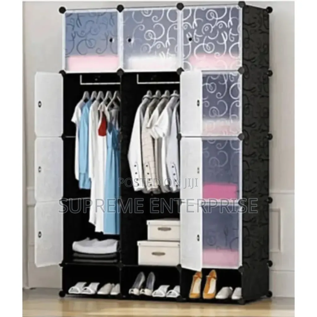 3 Column Black Plastic Wardrobe Wardrobe With 3 Column