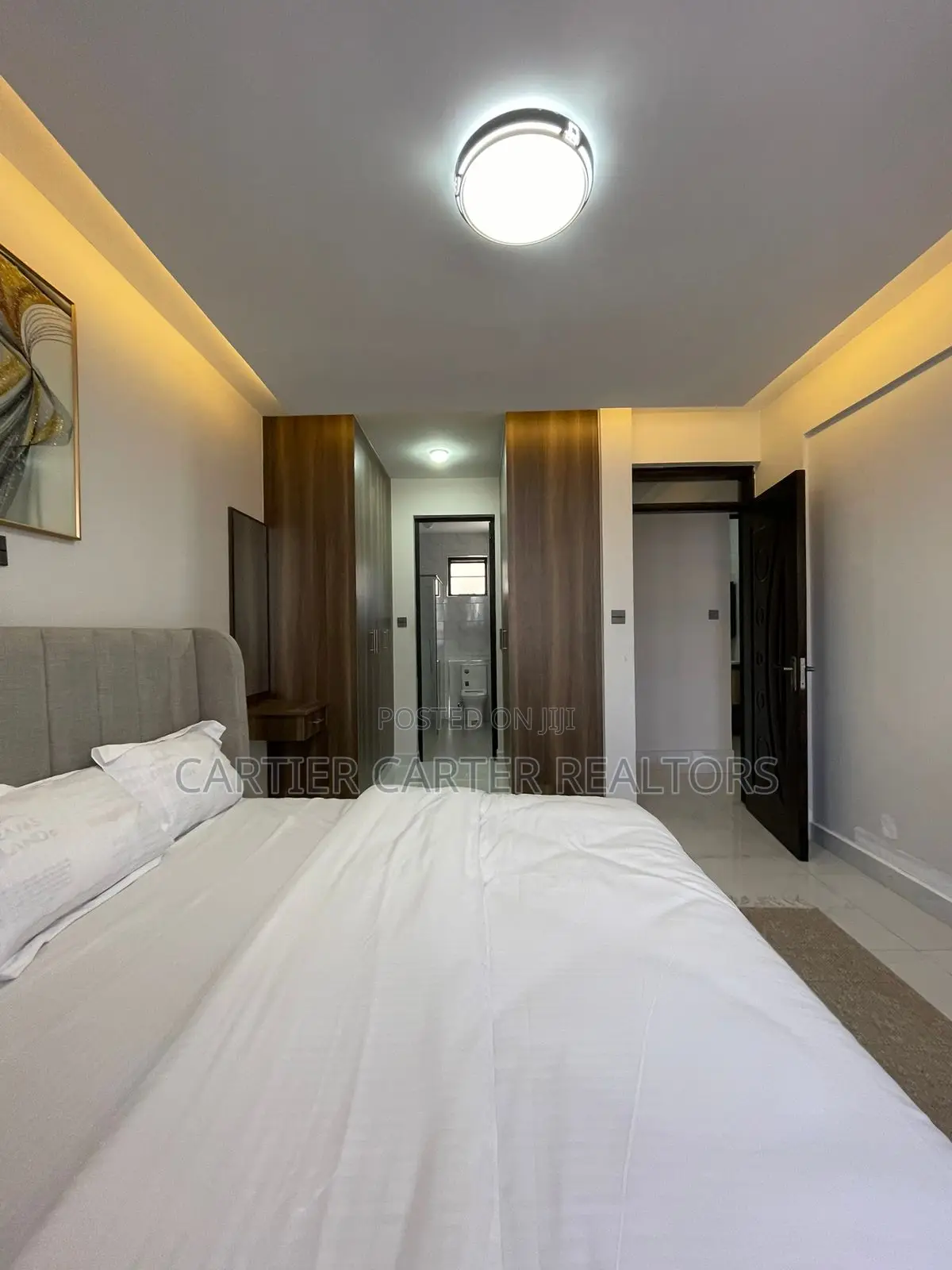 2bdrm Apartment in Gateway Mall Area for sale