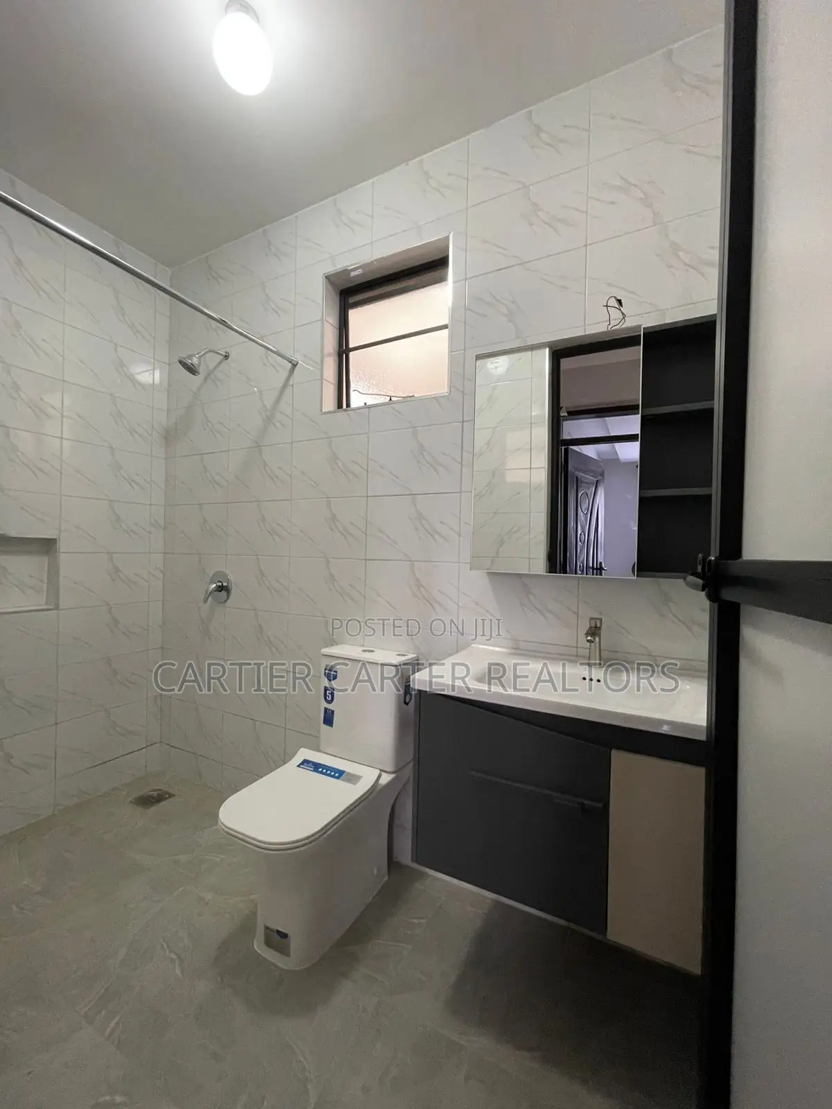 2bdrm Apartment in Gateway Mall Area for sale
