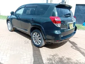 Toyota Vanguard 2010 Black