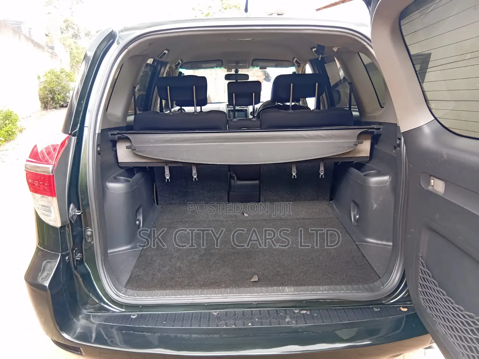 Toyota Vanguard 2010 Green