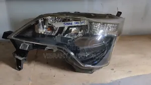 Toyota Spade Headlight Zenon