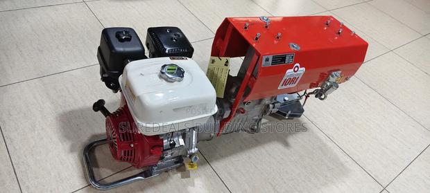 1 Tonne Concrete Hoist With Stand and 2 Buckets