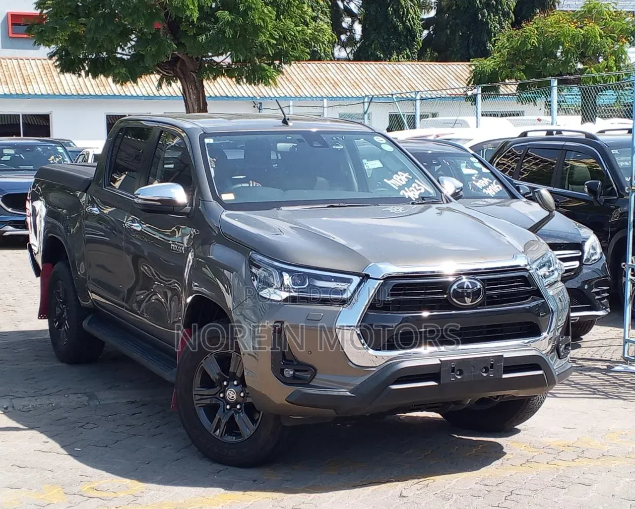 Toyota Hilux Revo Double Cab Deisel 2.8 AWD 2019 Gray