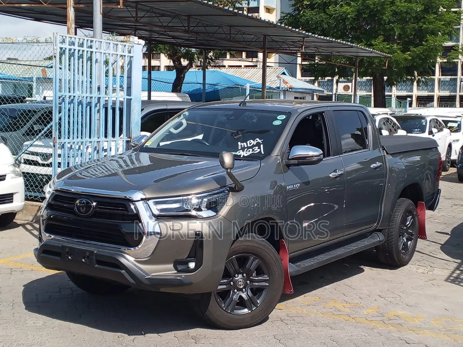 Toyota Hilux Revo Double Cab Deisel 2.8 AWD 2019 Gray