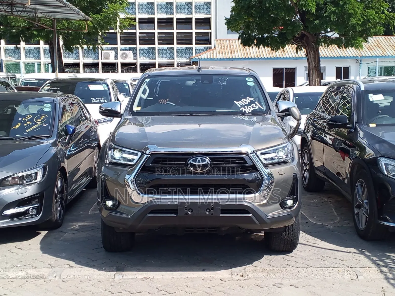 Toyota Hilux Revo Double Cab Deisel 2.8 AWD 2019 Gray