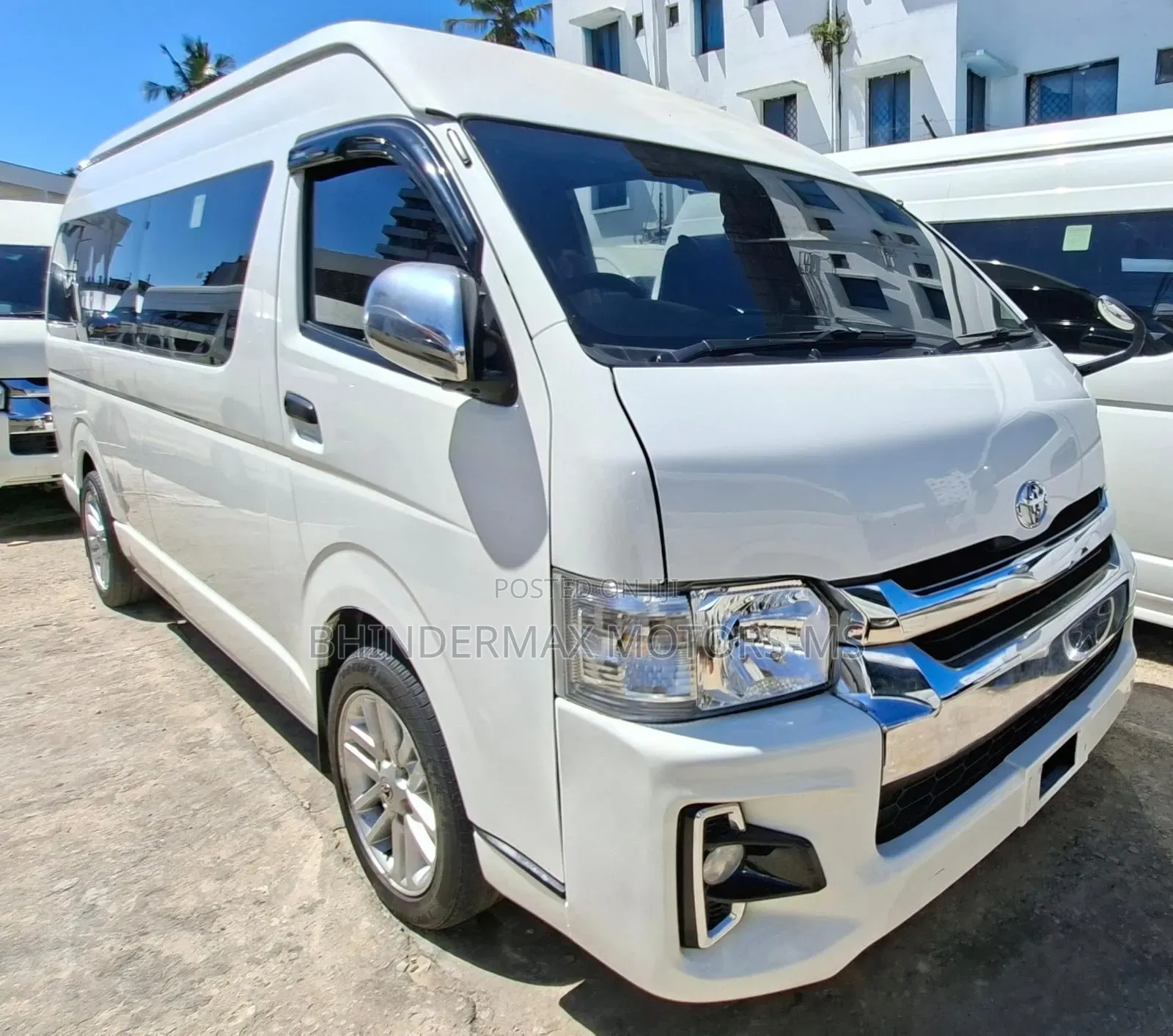 Toyota HiAce 2019 White