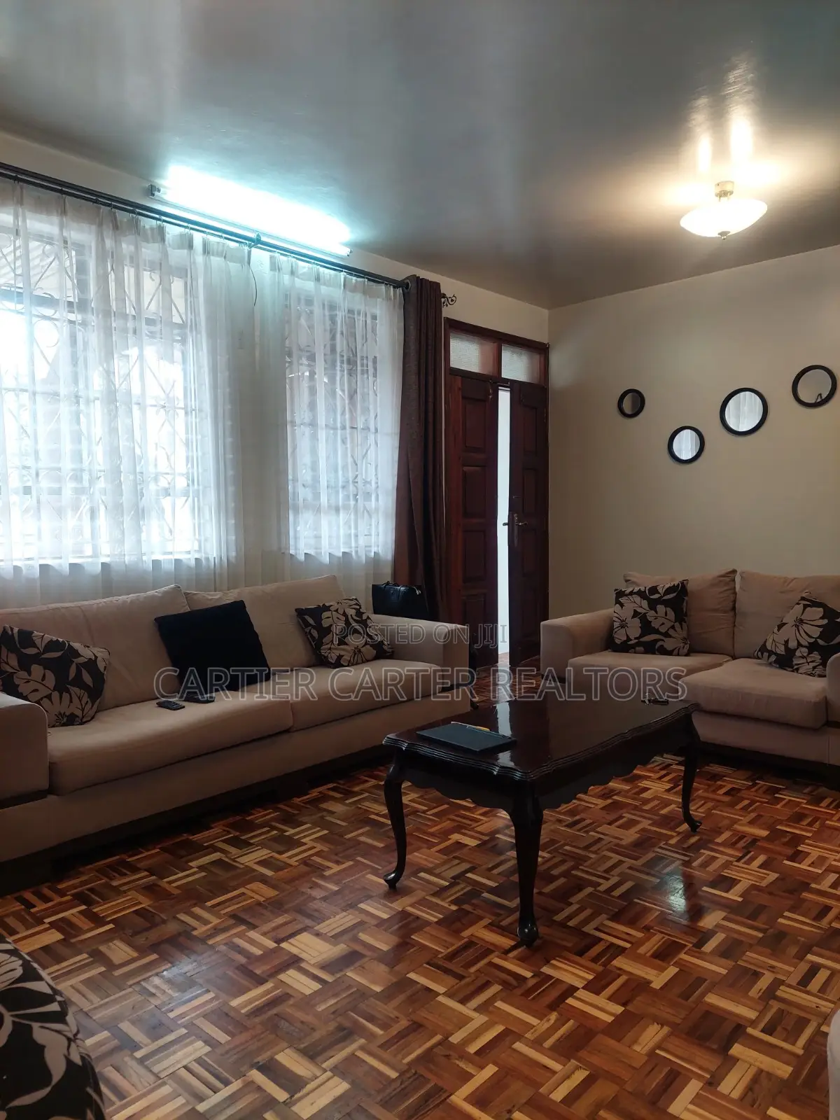 5bdrm Maisonette in Greenspan for sale