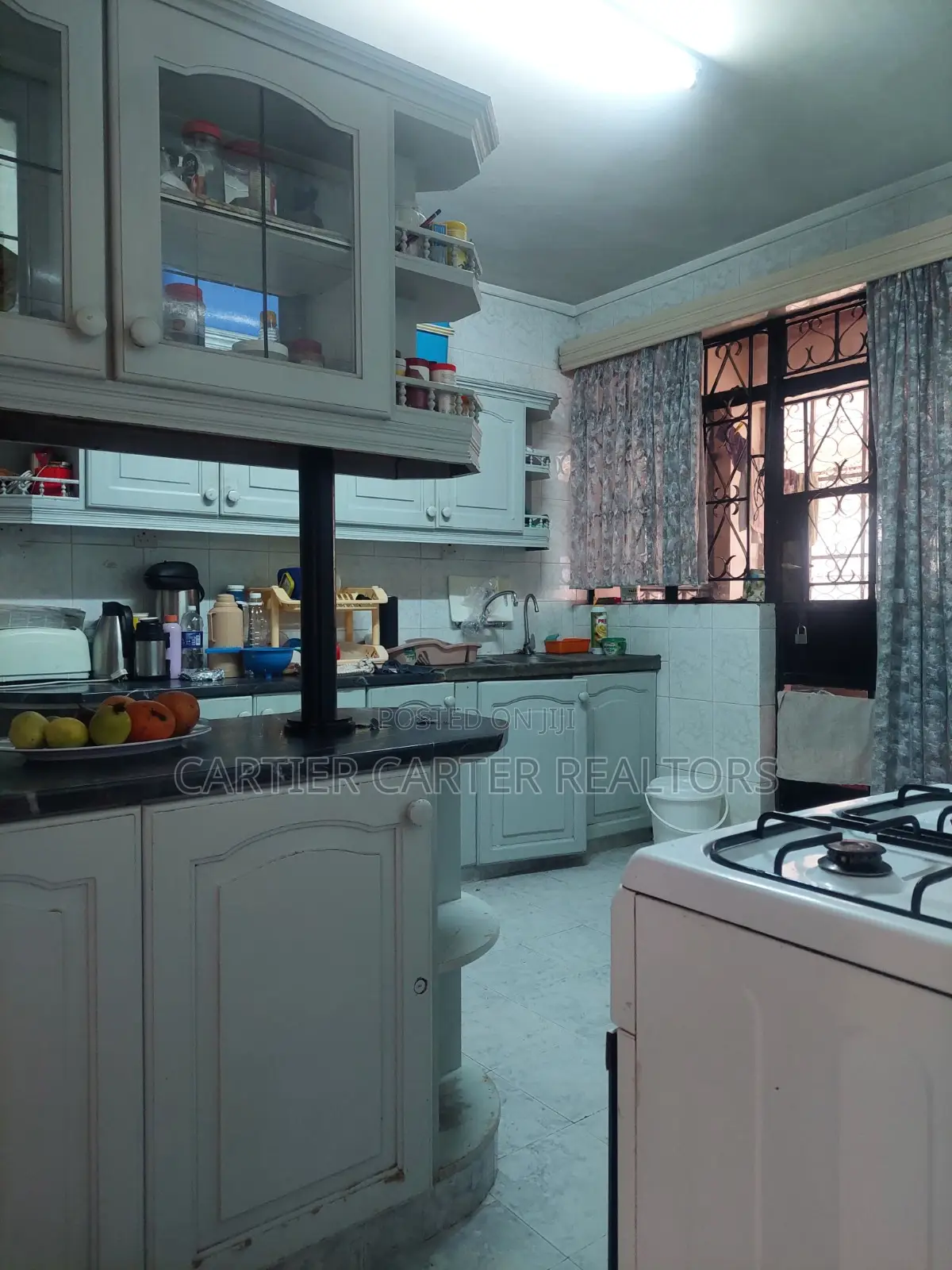5bdrm Maisonette in Greenspan for sale