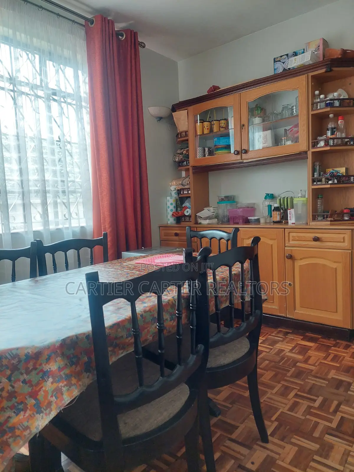 5bdrm Maisonette in Greenspan for sale