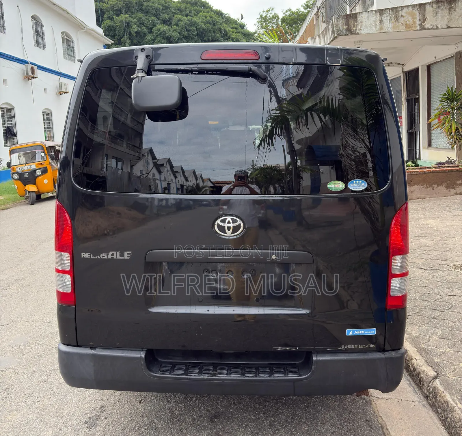 Toyota HiAce 2018 Black