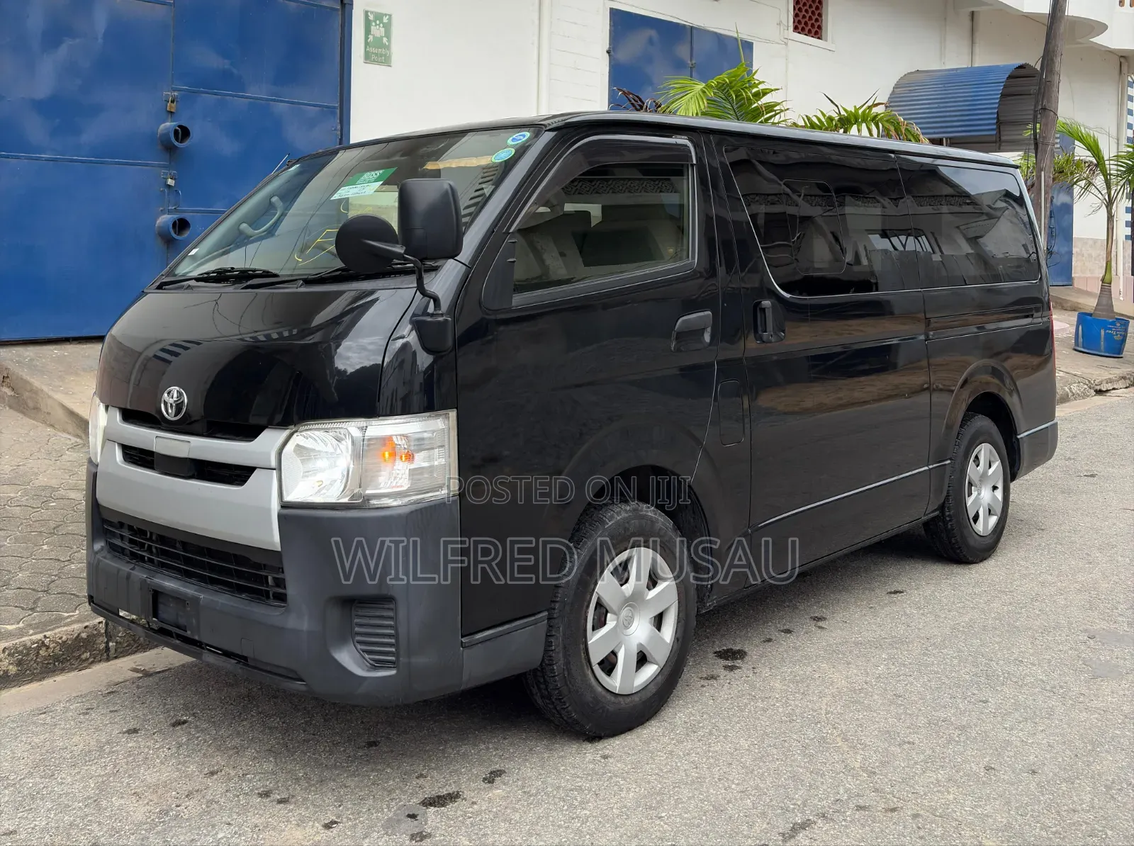Toyota HiAce 2018 Black