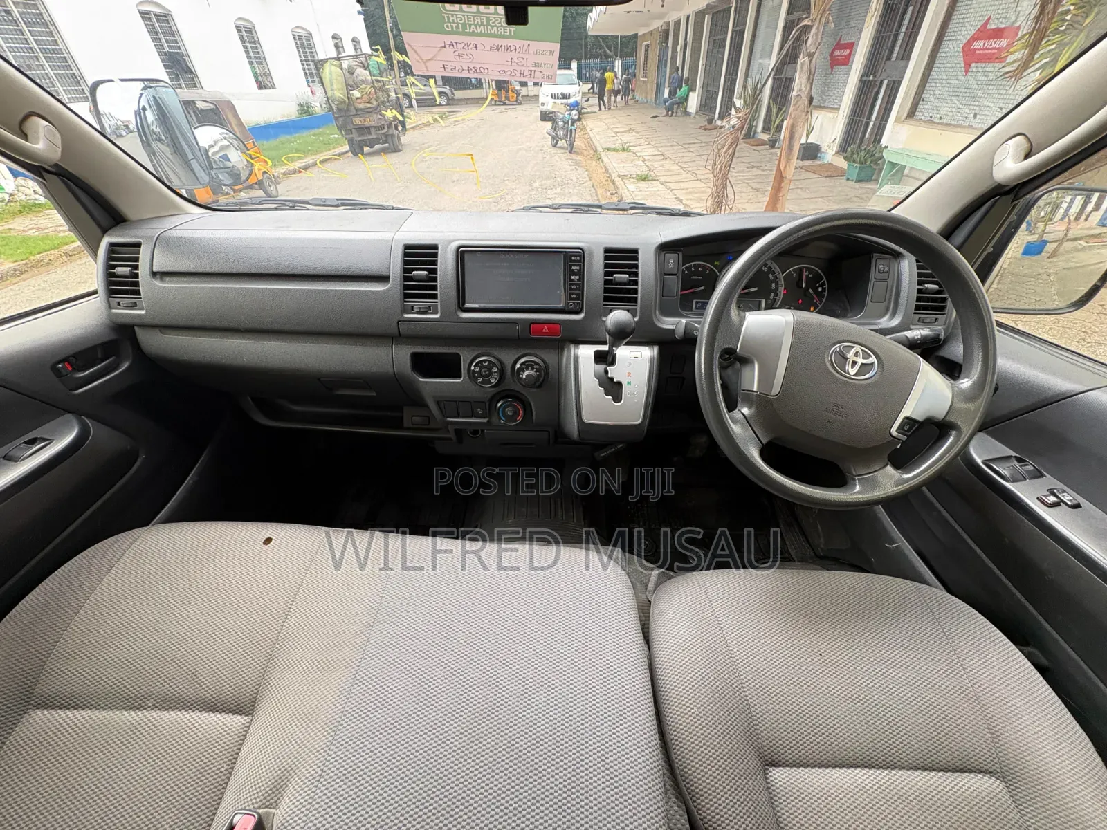 Toyota HiAce 2018 Black