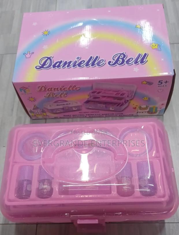 *Make-Up* Danielle Make Up