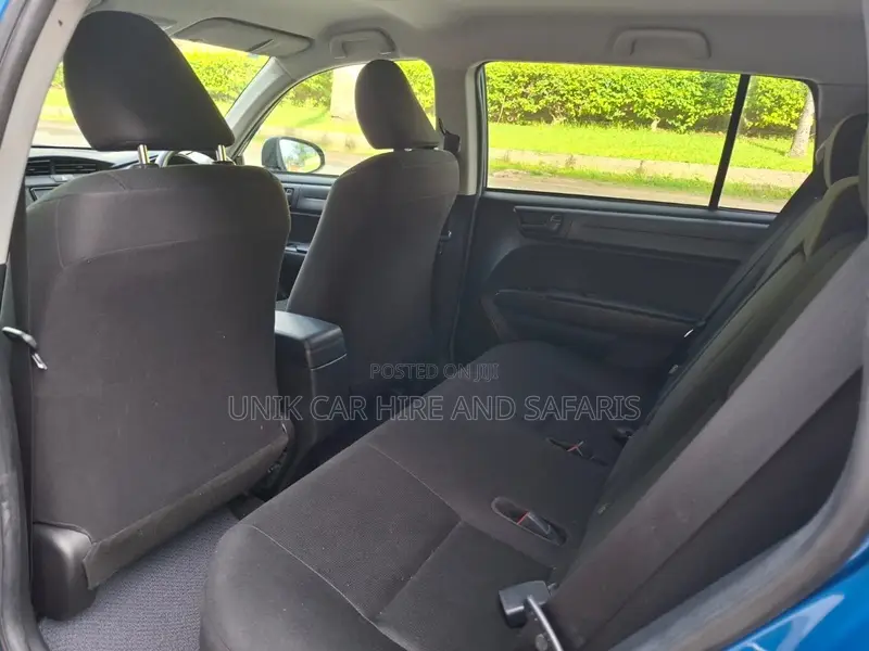 Toyota Corolla Fielder 1.5 Hybrid FWD 2020 Blue