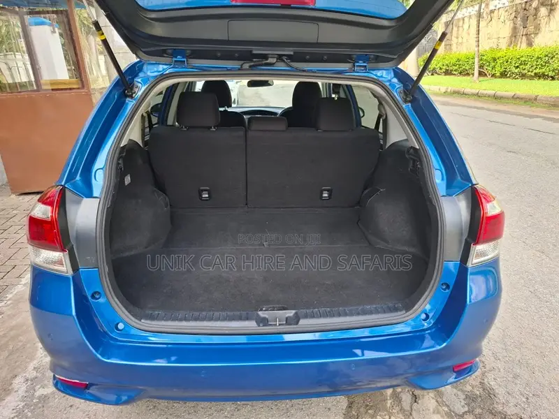 Toyota Corolla Fielder 1.5 Hybrid FWD 2020 Blue