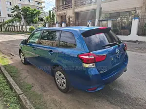 Toyota Corolla Fielder 1.5 Hybrid FWD 2020 Blue
