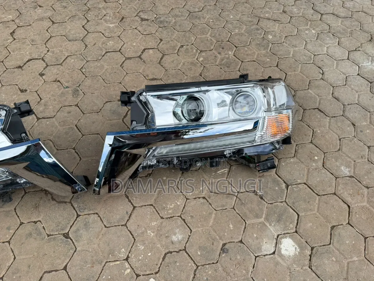 Landcruiser Prado V8 165 Headlights 2019