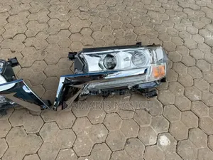 Landcruiser Prado V8 165 Headlights 2019