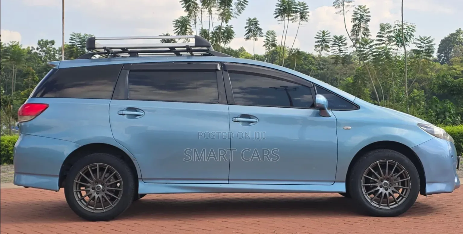 Toyota Wish 2011 Blue