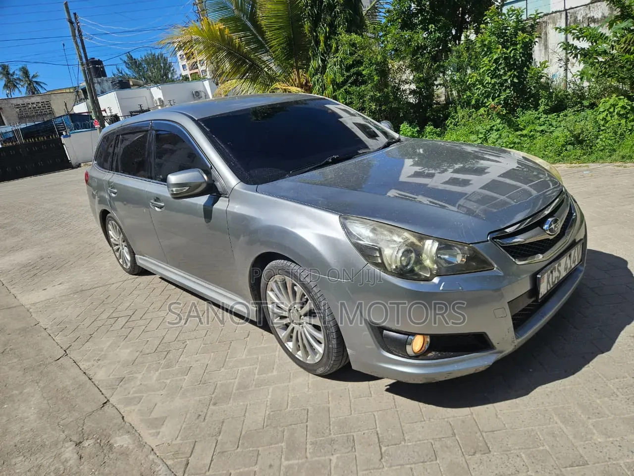 Subaru Legacy 2011 Silver