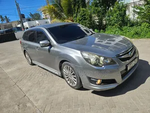 Subaru Legacy 2011 Silver