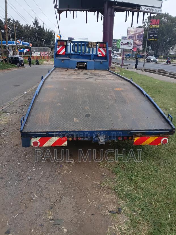 Isuzu Lorry - thumbnail 5