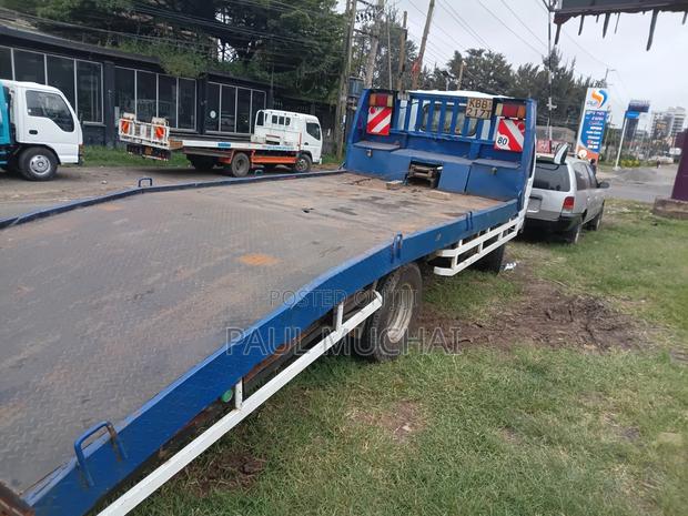 Isuzu Lorry - thumbnail 7