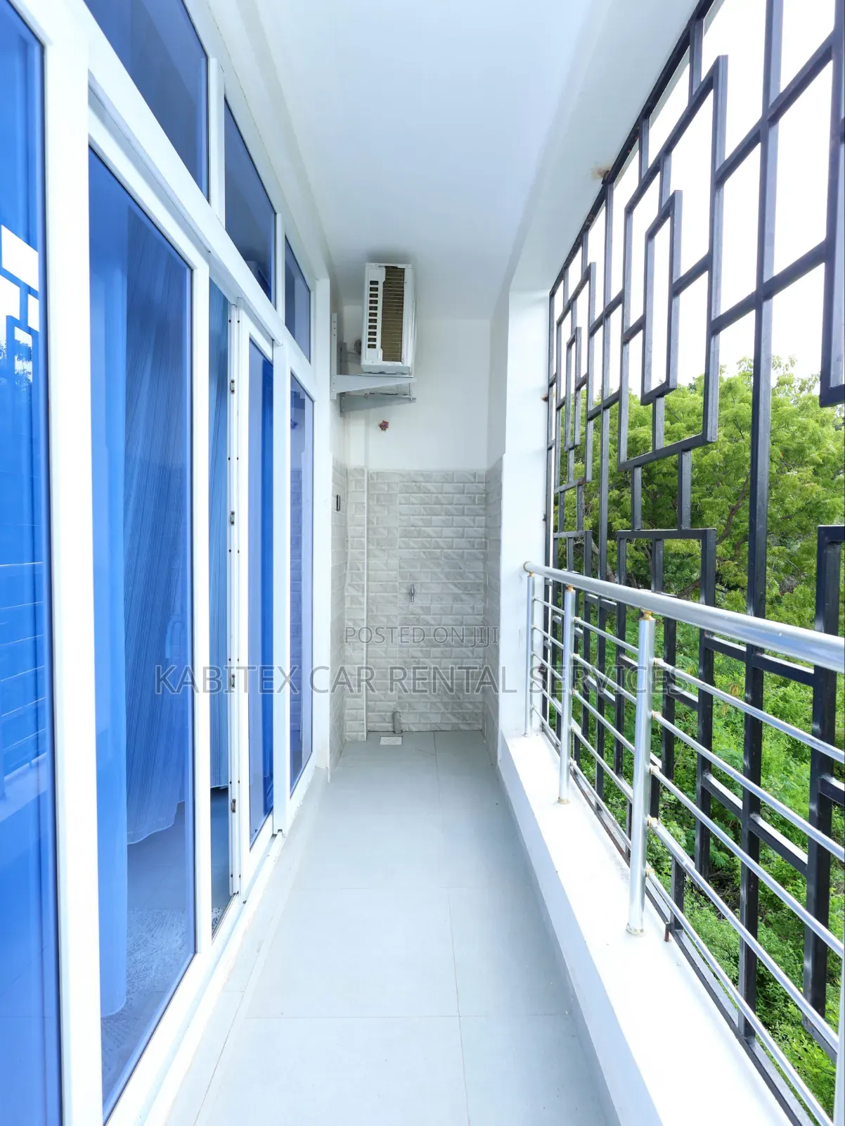 Modern 2br Apartment ,Pool, Ac 5 Minutes Walk to the Beach