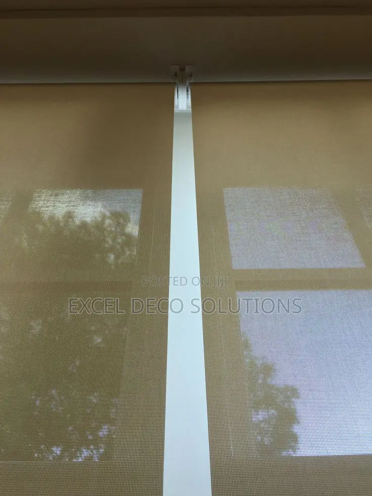 Sunscreen Roller Blinds – The Perfect Blend of Comfort and Visibility
