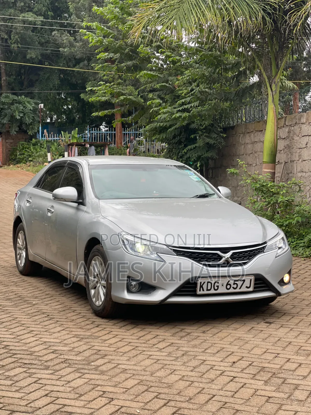 Toyota Mark X 2.5 AWD 2015 Silver